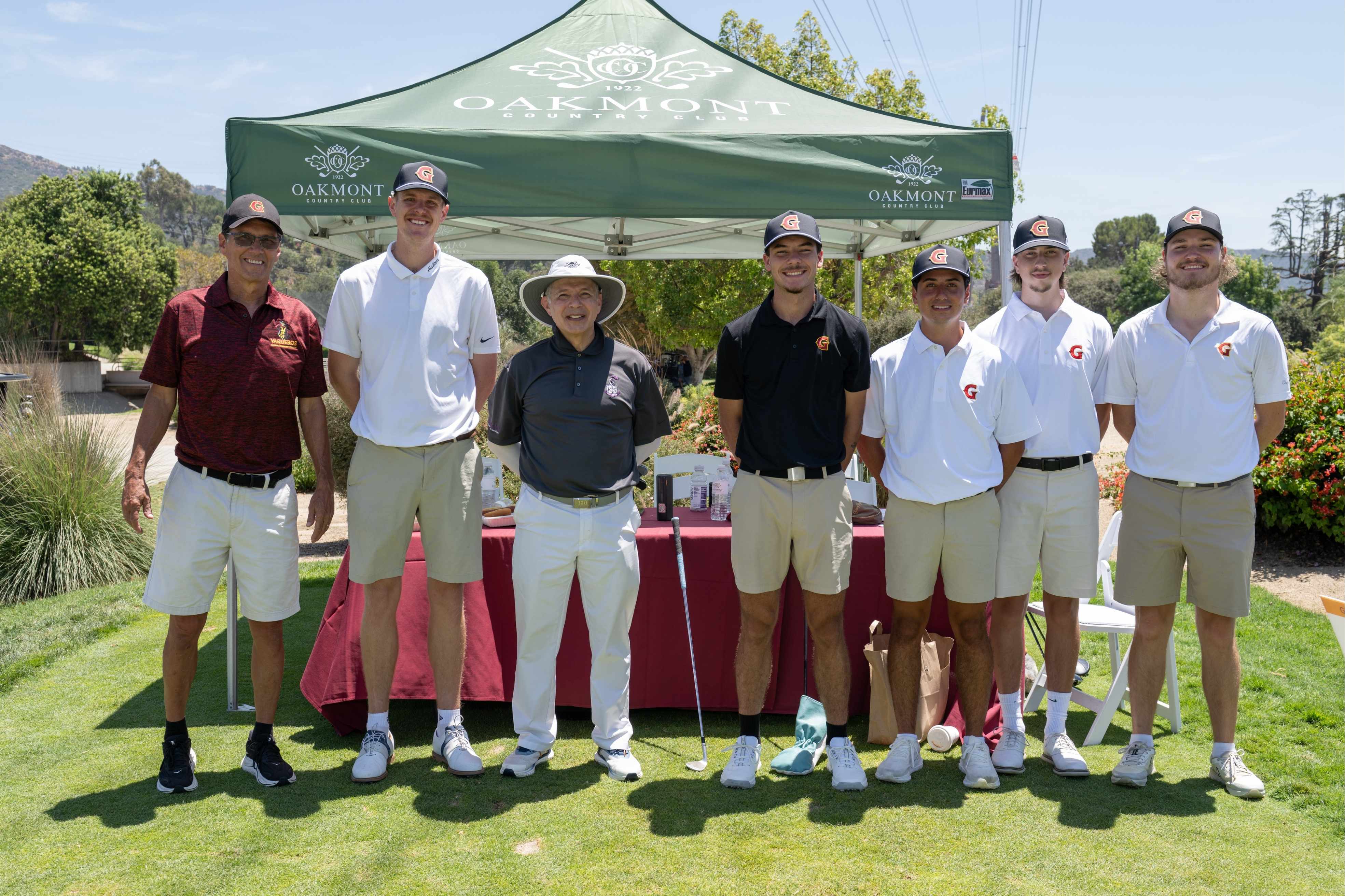 Men's Golf Team with Manny Mashhoud