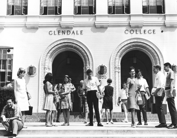 Vintage GCC Photo, students standing on steps in front of Administration Building